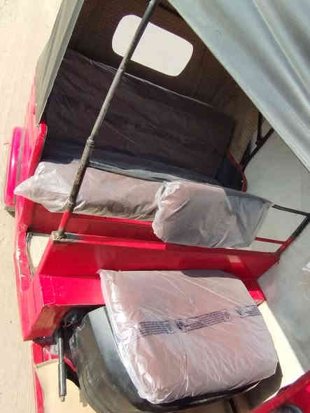 سلام عليكم تكتك للبيع موديل 17طالعه ب18محرك 20كفاله لا تنقيص ولا تبخير كشر شوفت عينك مكان الحمزه الغربي سعر2800بيه مجال حك جيه للاتصال***********
