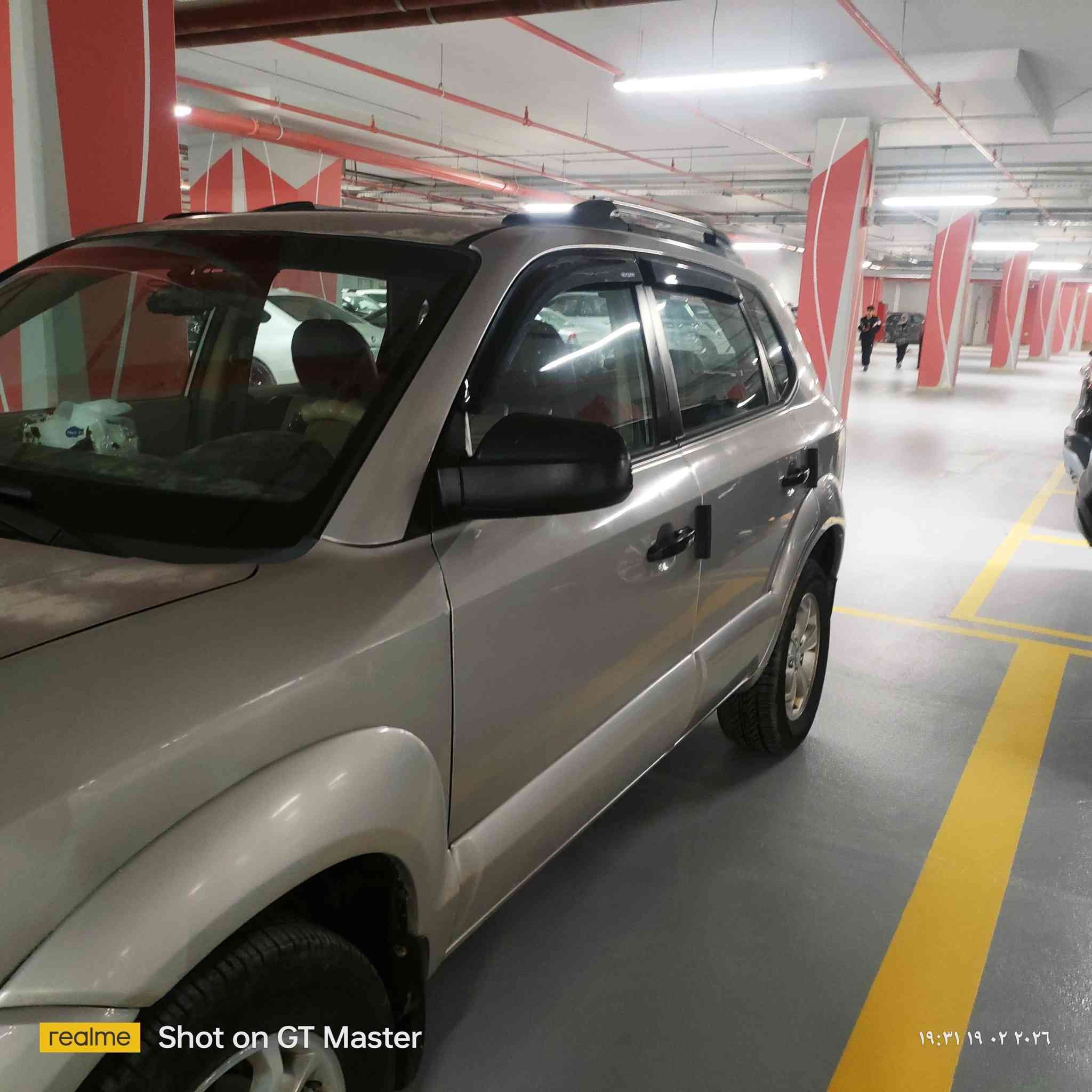 سلام عليكم .سياره توسان 2009 نضيفه كير مكينه مكفولات ما مفتوح برغي رقم بغداد بسمي تحويل ثاني يوم بيهه جراد بل بنيد بدون صبغ وبيهه شبر بل باب مال جنطه شبر جوه الرقم صبغ والباقي كله مكفوله من الدعاميه للدعاميه تايرات تخم بدلته جديد صدر دبلات كله جديد مكاني بغداد المحموديه سياره نضيفه سعرهه 115 ورقه وبيهه مجال حك الجيه ترهم مراوس بفلاونزه دبل قماره او كيه دبل قماره رقم ..***********
