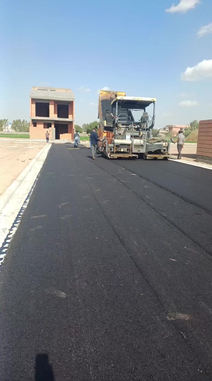 مجمع سكني خلف معمل الغاز دور تسليم مفتاح ماء مجاري تبليط بمساحة ١٥٠ متر تحويل سند وباسعار مناسبه الاتصال واتساب ***********
