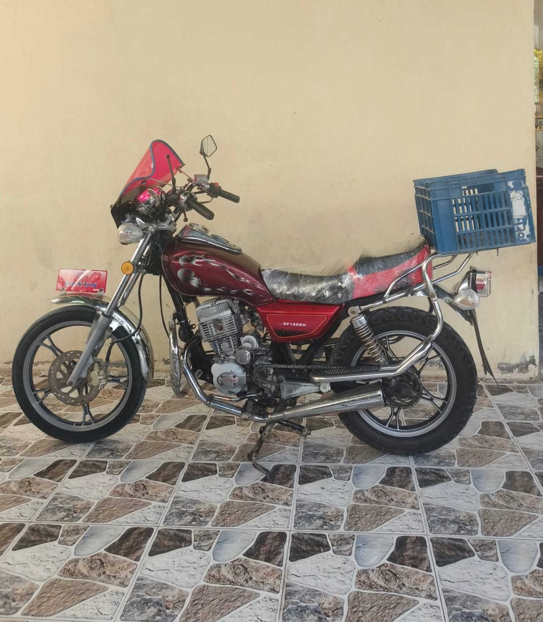 السلام عليكم
دراجة جني دبل بلك 2015، للبيع السعر 375 وبيها مجال المكان ديالى شهربان ***********
