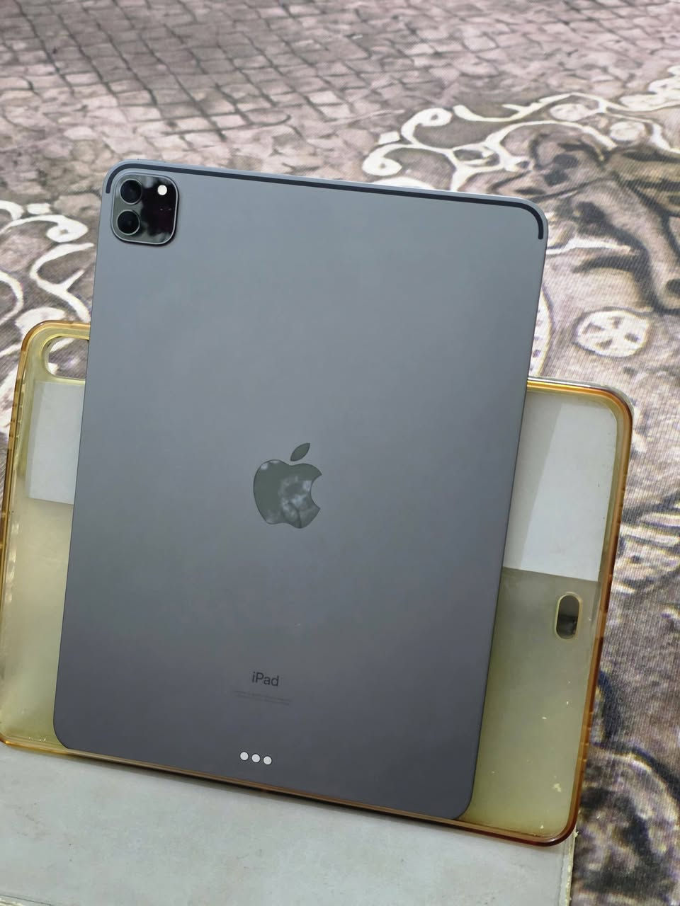 مكفول من اي شي حيل نضيف بطاريه 88
ذاكره 128 غراض كامله اخو جديد استخدام بسيط كلش 
مكاني بغداد السعر 700 وبي مجال 
اتصل وادلل.  *********** 
وعندي حساب ببجي مفول
