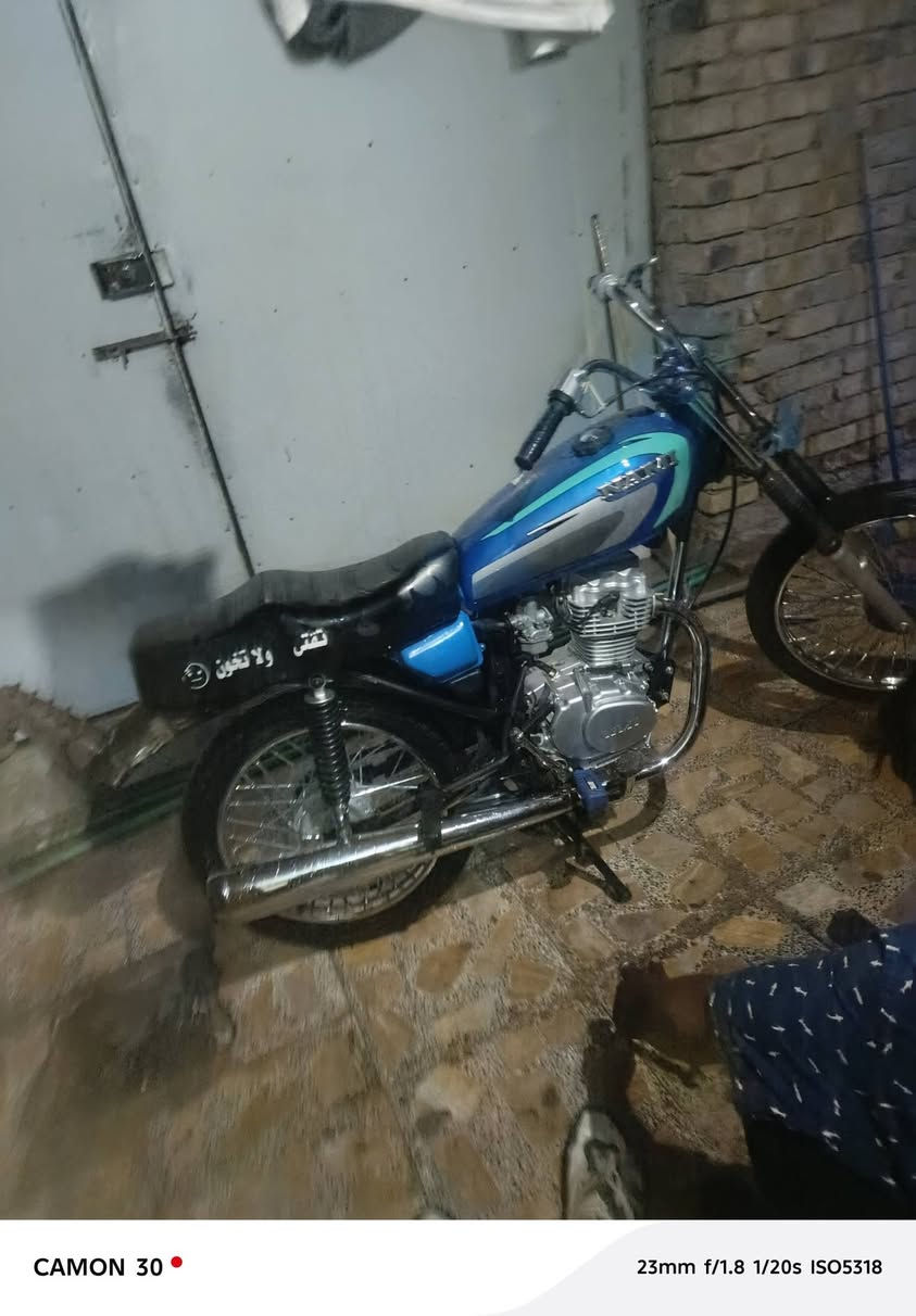 سلام عليكم شباب دراجه البيع مكفوله كفاله عامه شاصي ١٩ وراق وصولي والوتي يطلع كبل دراجه ستوهه معمره كلهه ٢٦ مكاني دوانيه دراجه حله من صور مال العب شرط ولا تواعد ما تجي واليدور رخيص يطلع كبل 🙄👍🏾


**إذا كنت صاحب هذا الإعلان وتريد حذفه لأي سبب، رجاءا أرسل رسالة إلى الدعم الفني**