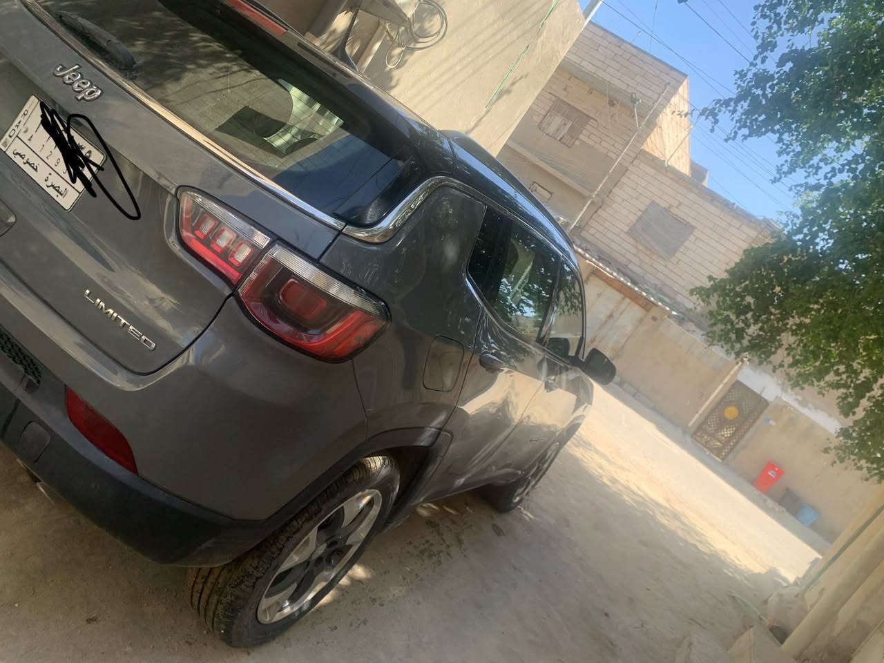 السلام عليكم 
جيب كومبارس موديل 2020 لون اسمنتي
 فقط بنيد تبديل 
السيارة نضيفة و استخدام شخصي ماشية 78682 
القمارة سودة بلاد ليميتيد 
دواخل نضيفة
***********
