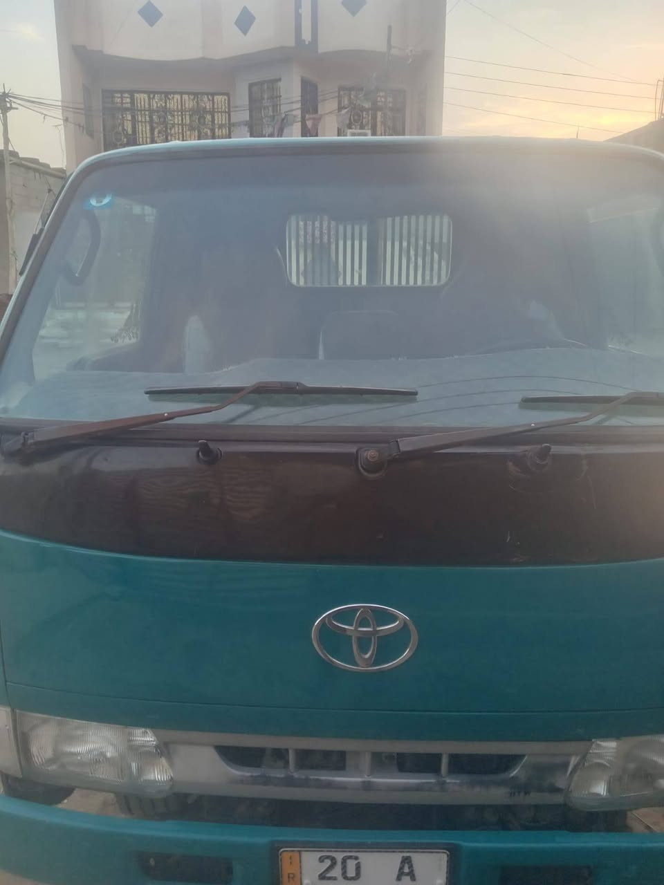 كنتر راس الثور للبيع فحل مكينة 16 سيارة ما عوزهة شي رقم جديد ديالى ***********
