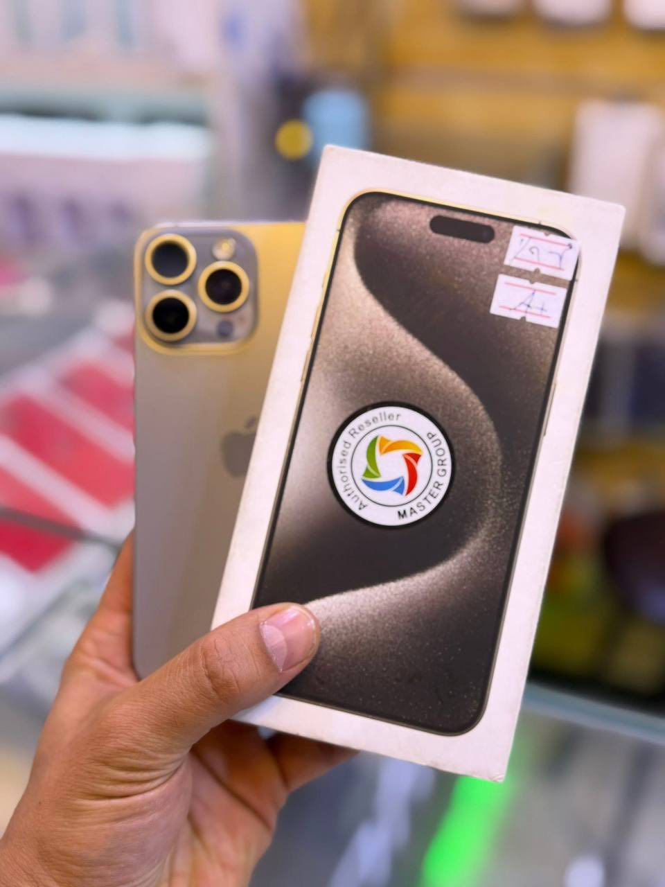 ايفون 15 برو ماكس ضمان ماستر وكاله اصلي ذاكره 256 بطاريه 96
نضافه 💯💯 جهاز لا مفتوح ولا مصلح ضمان من مركز وين ميعجبك افحص ملحقات كامله 

السعر مليون و75 الف قفل اقوى سعر العنوان بغداد البياع 

***********
