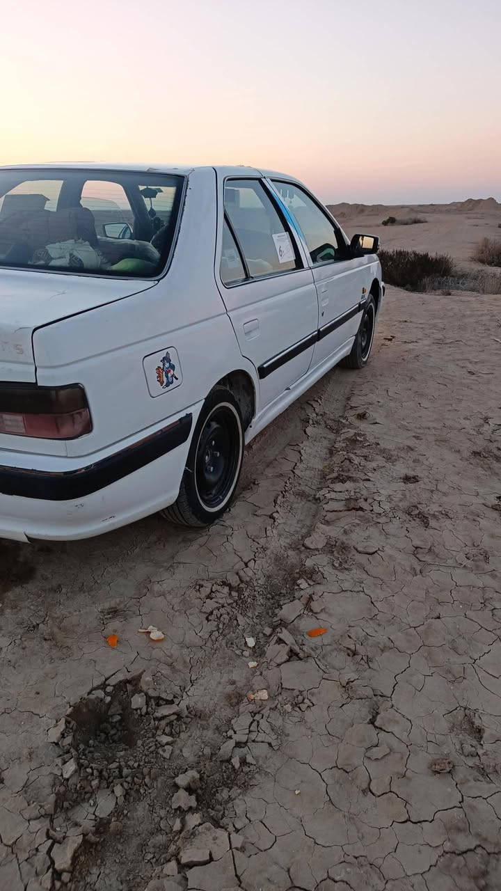 سلام عليكم البيع بيجو بارص موديل 2011 كفاله عامه بس الدوس بيهن خياس شي قليل غرفه جديده تخم تاير جديد حداديه جديده الوره والكدام محرك لا تبخير ولا تنقيص سنويه نافذه راعيه يريد يداور مشروع وطني وين ماتريد داور ‏‪***********‬‏
السعر 35 وبيه مجال 🩵
