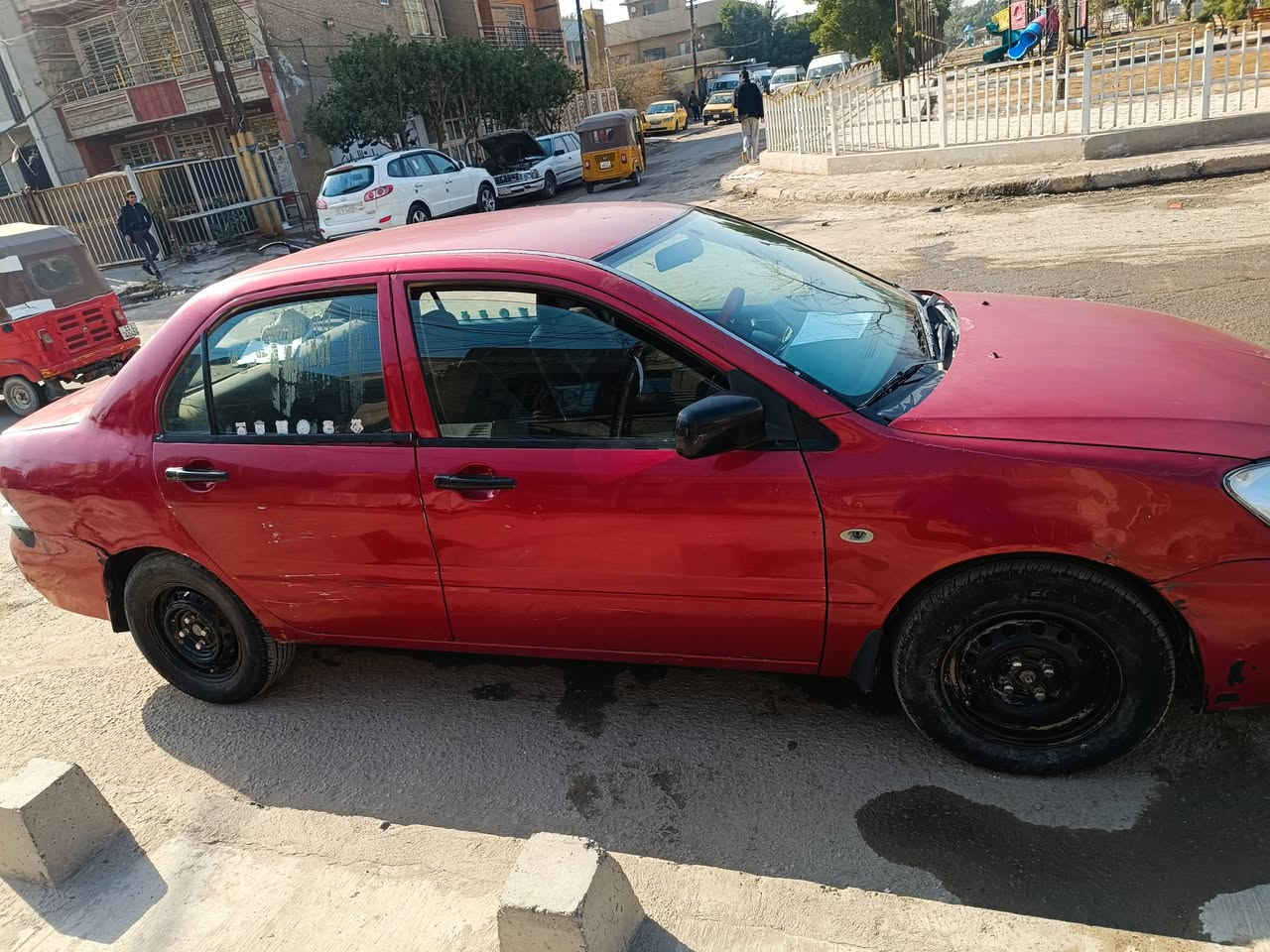 لانسر 2007 سنوية نافذة لغاية 2027 مسجلة بأسمي  
 محركها 1500. ، تبريد شغال ،،
مصبوغة حزام عدا الجاملغات الامامية ما مصبوغة
و كل ادواتها مبدلها بلادي تفصيخ
رقم بغداد مشروع وطني
مكاني بغداد الفضيلية 
السعر  خاص لأن ما اريد احد يكسر او يبخس حاجتي
للتواصل  واتساب ***********
