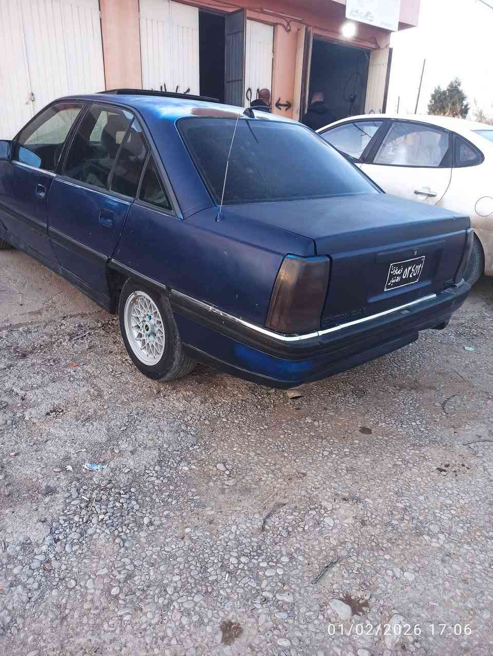 ئۆپڵ ئۆمیگا مەکینە 24 گێڕ و مەکینەی بەشەرت گێر عادیە کارەبای گشتی ئیشەکا  تەقەو ڕەقەی نیە لێدراوی نیە  سەنەویە بەشەرتی حاسیبە 
سعری 14 گەڵاو مەعامەلە 
***********
