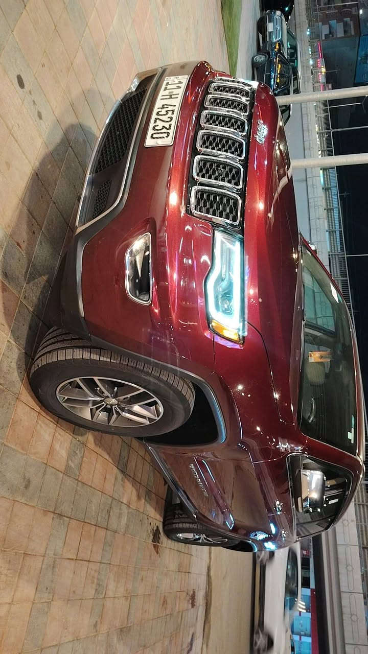 من رخصت الادمن
_ جيب للبيع 
_ وارد أمريكي اكلين تايتل كفاله من كلشي
_ لمتد فول الأخير 
_ موديل ١٧ 
_ السياره مال جناي 
_ مكينه ٣٦٠٠ مكينه أو كير كفاله 
_ فتحه 
_ بيجي 
_ كشنات خزن + تبريد + كهرباء 
_ تخم تاير جديد 
_ صدر امامي خلفي كله جديد 
_ اتراي زيرو 
_ صندوك كهربائي 
_ سياره كفاله من الشخط والبارد والصبغ  رقم الشاصي يمك الشراي يتصل مكانها الفلوجة سعر السياره ٢٢٢ أو بيها مجال ***********
