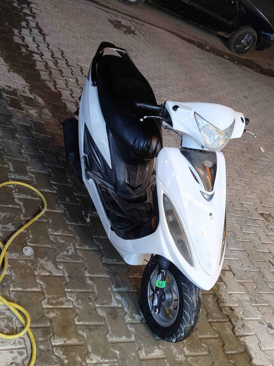 كامكو جي فور  دراجه نضيفه وجديده نكره سلف هندر شغال دراجه ما عايزه  شغاله وتخبل  ونضافته شوفت عينك  كهربائيات كله شغاله  سعره 475وبيه مجال ***********
