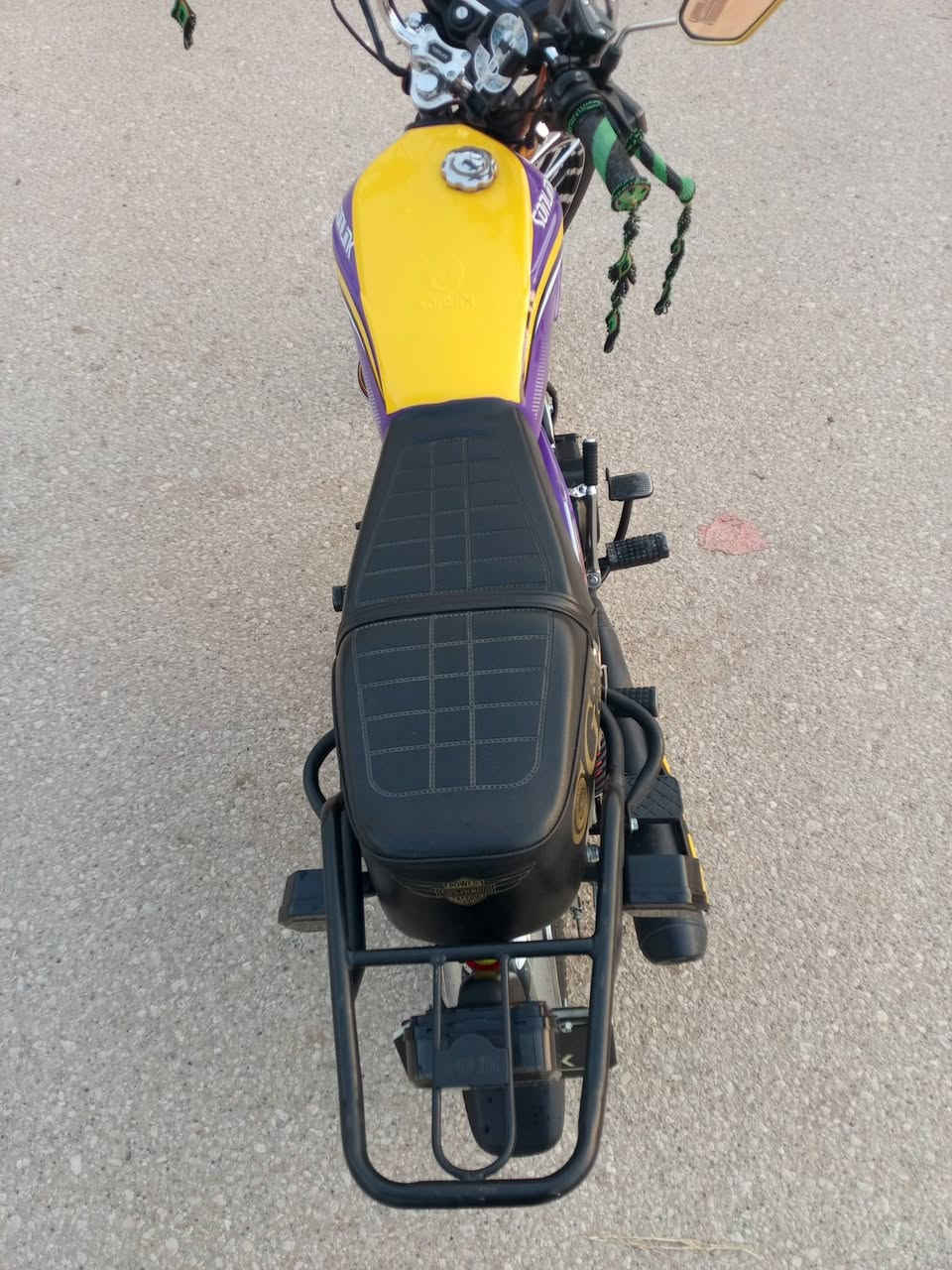 سلام عليكم درجه 24صار شهر وشويه أنشدت 25جديده نضيفه200زنجيل
وصلت 850
***********
