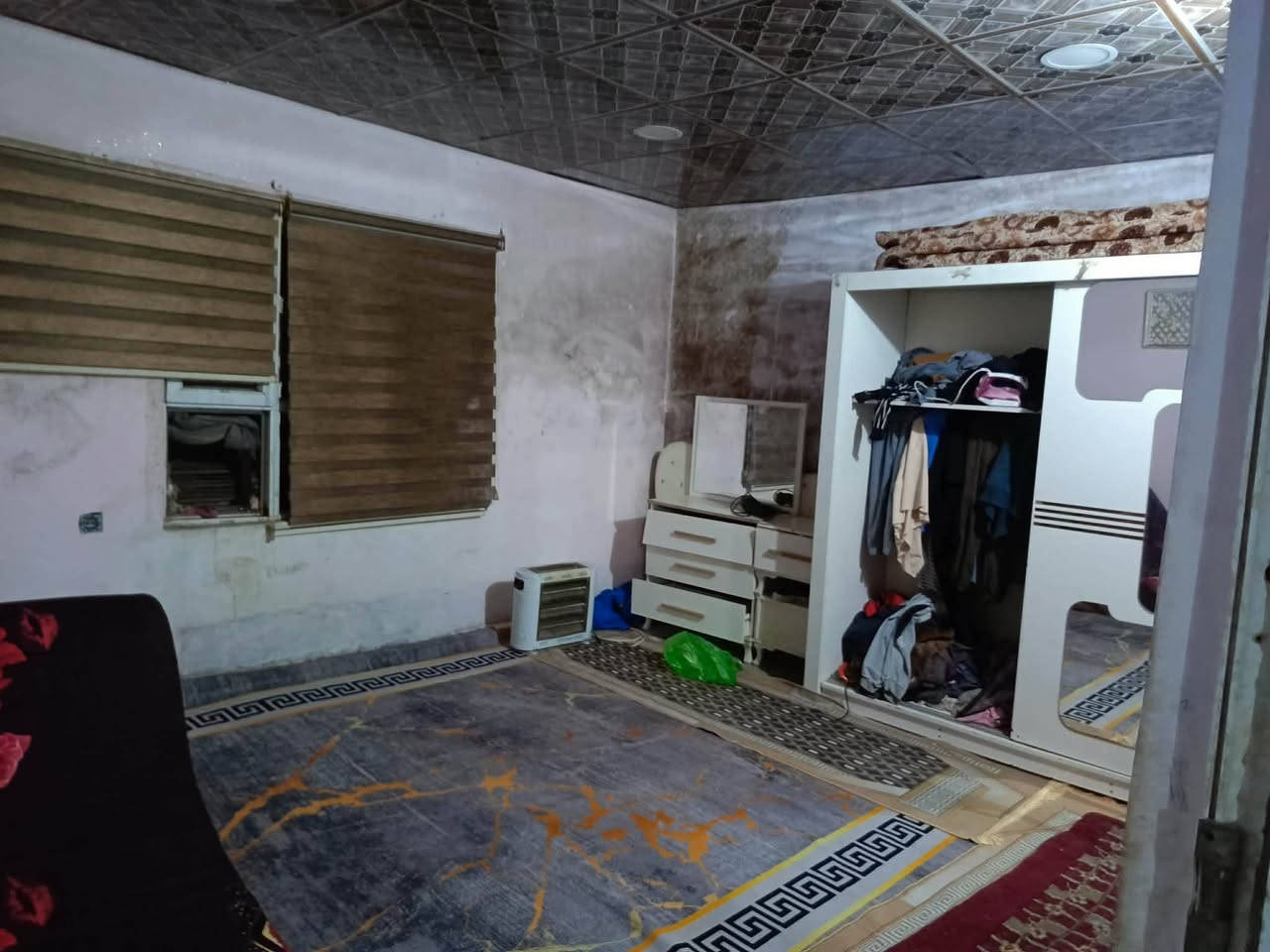 بيت للبيع 400 متر جبير كلش غرفتين

 نوم+هول جبير +مطبخ+ربعه 

حديقته 50 متر حوشه 100 متر كدام البيت مصبوب 100متر 

يعني تأخذه ما تخسر والله عنوان حزيران ثاني فرع من موقف كوسترات حزيران.. 

سعره 17 بي مجال إخوان البيت صب غرفه نوم سقف ثانوي


**إذا كنت صاحب هذا الإعلان وتريد حذفه لأي سبب، رجاءا أرسل رسالة إلى الدعم الفني**