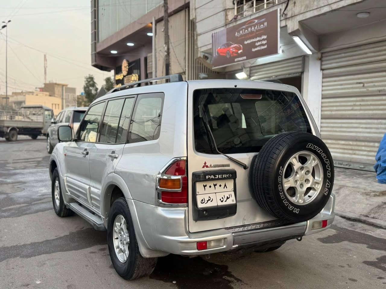 *********** 
باجيرو  ٢٠٠٢ رقم مميز 
سياره بدون صبغ بدون ضربه 
محرك ٣٥٠٠   بلادي 
تبريد  ثلج  ٣ قطع
٧ راكب 
شاشه وتخم تاير و باتري جديد 
غرفتها  جديده وبلاديه  اني مغلف كشنات القديم  كله نظيف كلش
صدر امامي خلفي جديد 
جاهزه  وخير من الله 
داخل صاج 
كير اوتو 
تبريد  ثلج 
تبريد  ٣ قطع 
كشنات كهرباء 
ريموت
فور ويل 
شرط التحويل   الوكاله جديده 
مسويلها هزه  جديده  بالمرور
سعرها  ٦٩  ورقه 
مكاني اعظميه سبع ابكار 
اتصال فقط مكلف بلنشر 
***********
