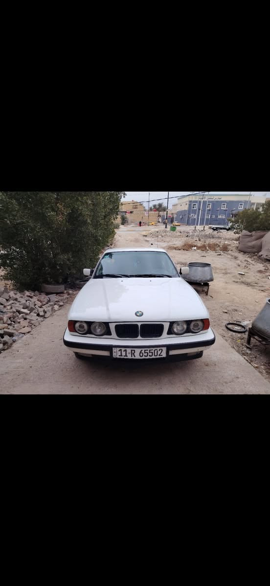 للبيع بي أم
السعر 50
محرك 2800
حجم السياره 525
كير اوتو 
مكينته خير من الله 
حداديه جديده 
باتري جديد 
سياره مال جناي مابيه اي نقص 
بسمي مشروع وطني تحويل
رقم بغداد
رقم الهاتف :***********
