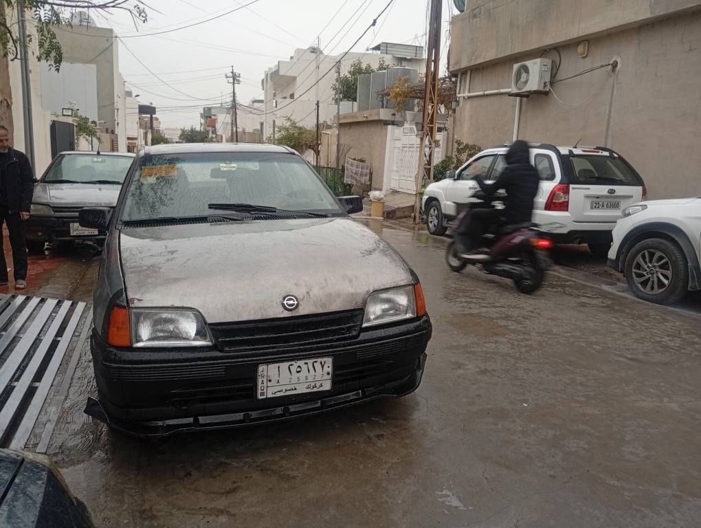 سيارة كاديد موديل ١٩٨٨ كيرتماتيك ستيرن باور رقم كركوك بيها دفتر بنزين سنوية ساقط سنة كير محرك بشرط شوية بخار محرك ١٦ صدر كارباهي كلا بشرط سعر ٢٣ بيهامجال رقم موبايل*********** -*********** كركوك, العراق
