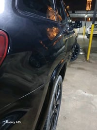 السلام عليك عارض جيب كراند شيروكي لاريدو سوداء للبيع تم تصنيعها عام ٢٠...