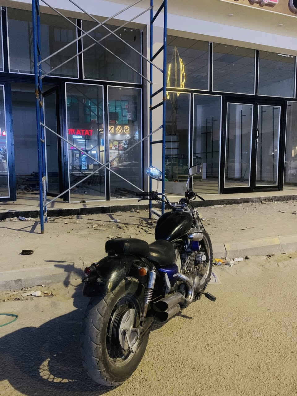 هارلي للبيع او للمراوس بسعر مناسب مكينته مكفوله  ماناقصه ايشي نضيفه كلشي شغال بيه ومكاني ناصريه مركز 
رقمي ***********
