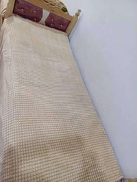 جرباية • سرير • اسرة • اثاث • اثاث منزلي • غرفة نوم • سرير نوم