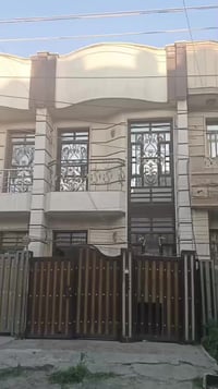 يوجد 50م للايجار يحتوي على 3نوم  بدل الإيجار 750 وبي مجال بمربع الاقتص...