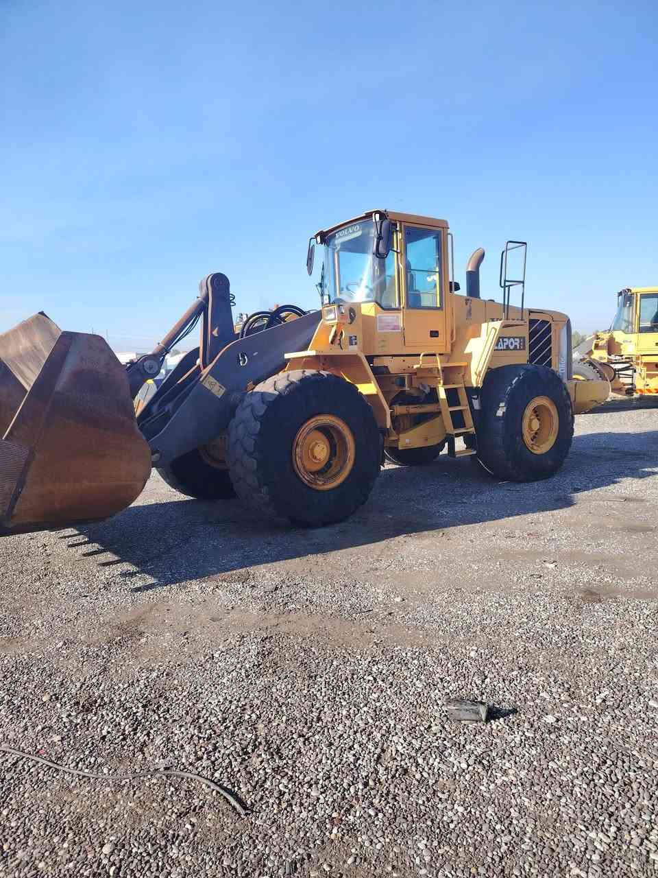 للبيع دخول جديد حاجي اومران L180E 2007
***********
***********
