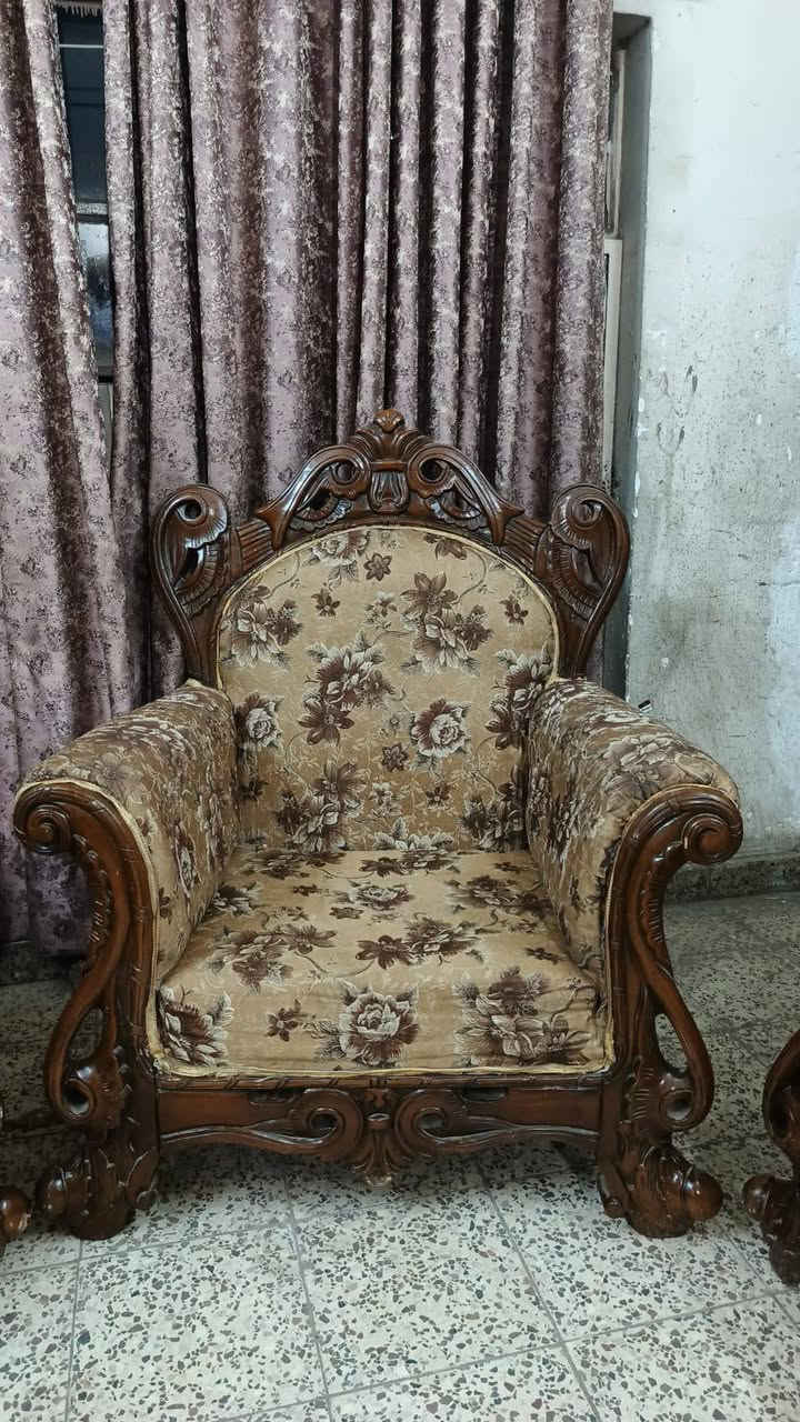 تخم زان تركي 9 مقعد💺  اخو جديد اي ضرر مابي ثكيل كلش تفحص وتاخذ سعر ,,200,, بي مجال مكان لبياع *********** يوجد واتساب
