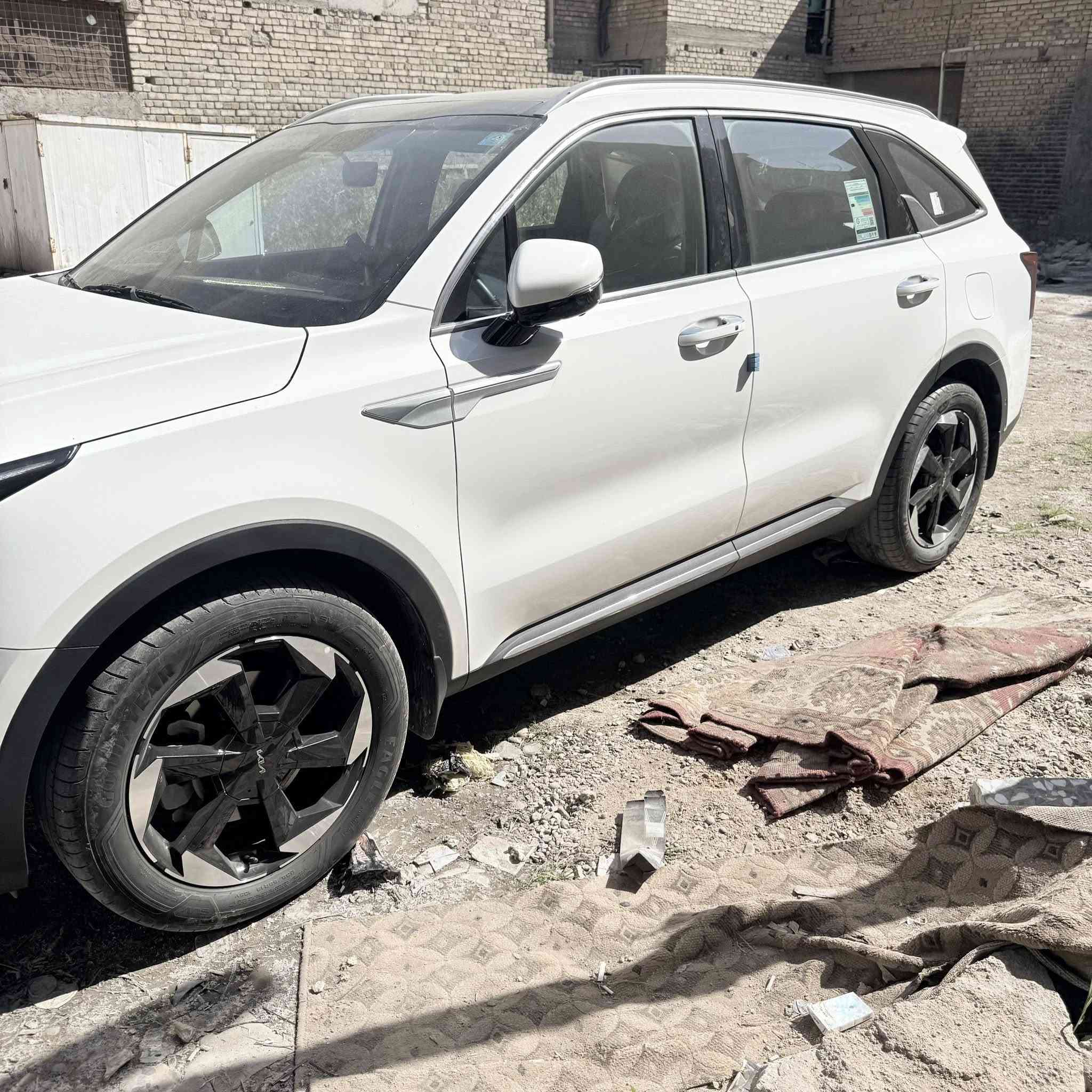 سلام عليكم سورنتو للبيع موديل 2024
خليجي مكفوله من الدعاميه لدعاميه كامل موصفات 
4X
بنروما 
رقمها بغداد باسمي
بعدها بضمان 
سياره زيرو ماشه ١٨ 
مال بيت 
اي ستفسار خاص ***********
