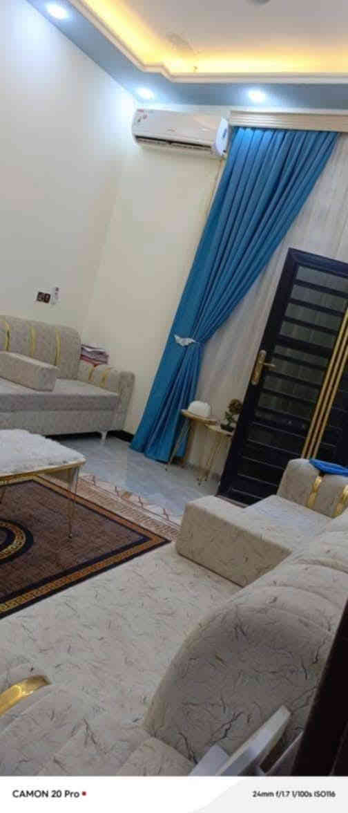 دار سكني #للبيع 
موقعه الديوانيه #حي_الامين_الاولئ
شارع التنانير مقابل مدرسه الصادق الابتدائيه 
كافه الخدمات تبليط مجاري 

#مساحته_100_متر 
واجه8 ونزال12
زراعي #سند_25 مشمول بلتطويب ومرقم بلبلديه

البيت بناء حديث
 البيت طابقين
يحتوي الطابق الاول علئ غرفه نوم وصاله ومطبخ حار وبارد واستقبال وصحيات داخليه وخارجيه 
الطابق الثاني يحتوي على غرفتين نوم نضام سويت وصاله مع سطحين 
البيت كلش نضيف ومرتب 

يباع مع الاثاث كامل من كل النواحي
#السعر__خاص

للاستفسار اكثر 
#واتساب_اتصال_ ***********
أو مراجعه مكتب العاصمة للعقارات والمقاولات العامه العنوان الديوانية ام الخيل ساحه الاحتفالات الديوانية  قرب البلديه الجديده
