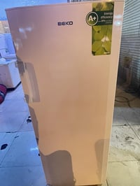 مجمدة عامودية بيكو السعر 150 الف 07764646593