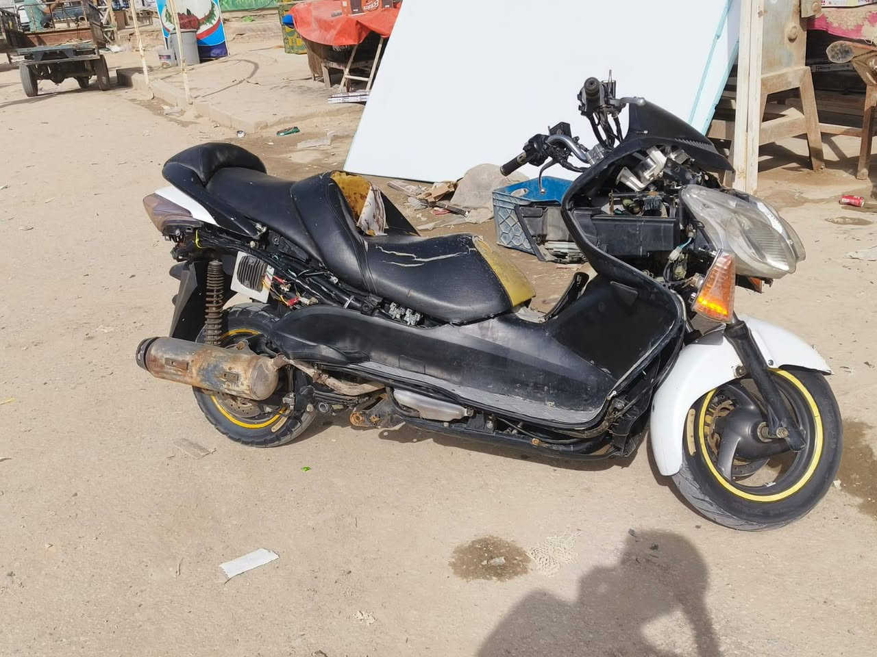 السلام عليكم فورزه صفر ثمانيه محرك ما مفتوح شرط مكينه ناعمه ونضيفه نقص الدراجه بس كفرات شلعه معدل خير من الله سعرها 350وبيها مجال قليل مكاني يم ملعب النجف الجديد الرقم ***********
