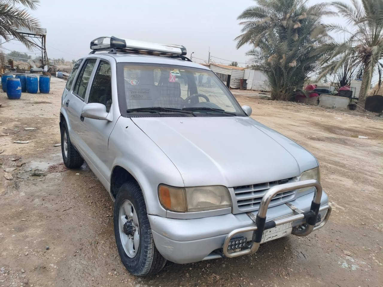 السلام عليكم ورحمة الله وبركاته
سبورتج 1995 فتحة في السقف اوتماتيك تبريد غراضه موجودة كمبريسر جديد ماشادة السعر ٤٧ وبيه مجال 
اني مكلف بالنشر وهذا رقم صاحب السيارة *********** وبي واتساب. مااجاوب خاص
