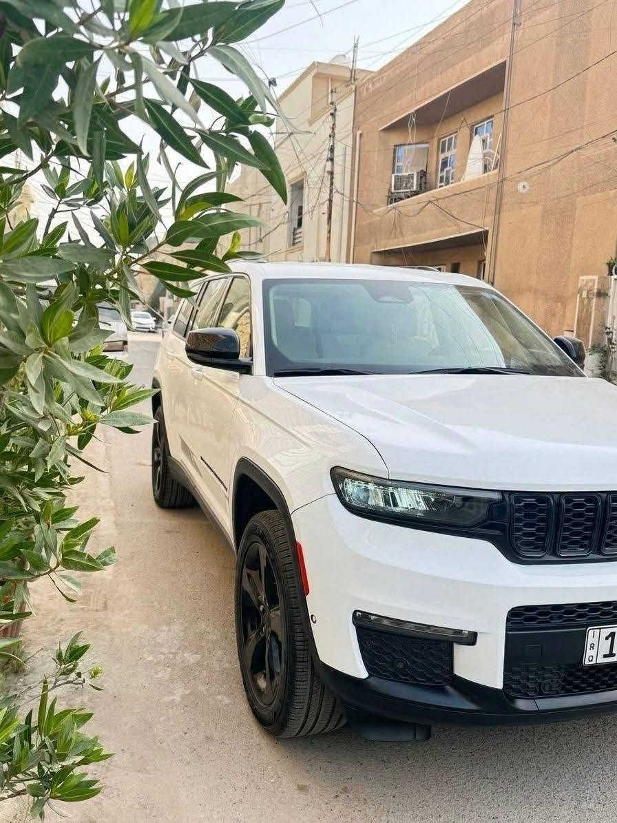 للبيع جيب لمتدد 2022
رقم  بغداد
ماشية 19 الف 
السيارة لمتدد فول مواصفات مع عدا البنو راما...رادار امامي خلفي جانبي ..توقف ذاتي
5 كامرات سبعه راكب صندوك كهرباء كشنات اربعه تدفئة ستيرن هيتر 
كشنات امامي تبريد و كهرباء
جامات ثنين اوتوتشغيل عن بعد
تبريد 3 قطع
منافذ شحن بكل مكان
مرايات جانبيه تدفئة
كير ماوس
تحديد مسار
وبعد هوواي موصفات ومعروف المتدد شنو موصفاته
صور الحادث مرفقة بالصور بدون ارباك 
بدون نقص برغي بسعر 265 وبيه مجال بسيط
رقم صاحب السياره  ***********
