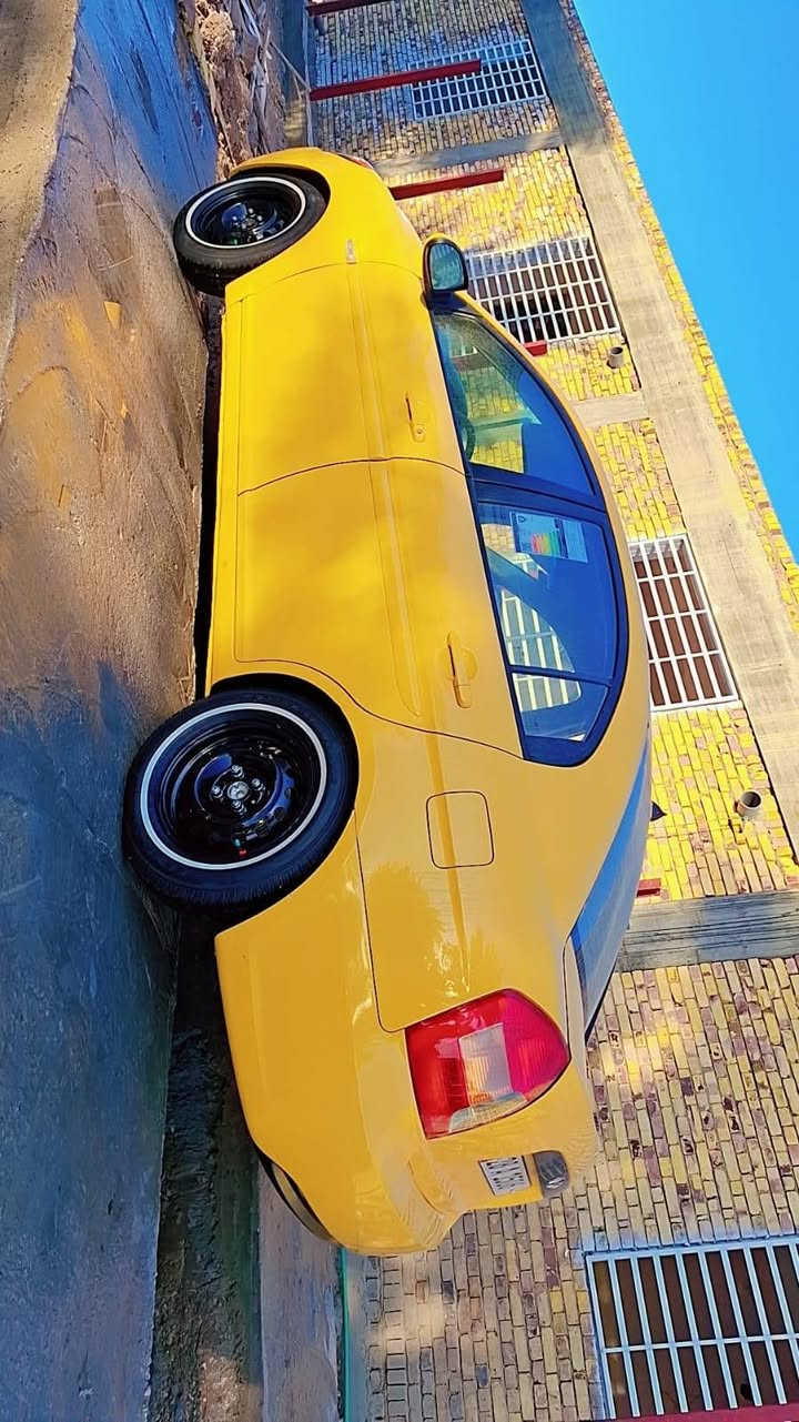 السلام عليكم اكسنت للبيع موديل 2007 مكفوله 
مكينه وكير وحداديه وتخم تاير كله جديد 
تبريد ثلج سياره جاهزه خير من الله 
خليجي داخل بيجي 1600 بسمي رقم النجف 
مكان السياره الديوانيه السعر 73 وبيها مجال 
رقم الهاتف *********** // ***********
