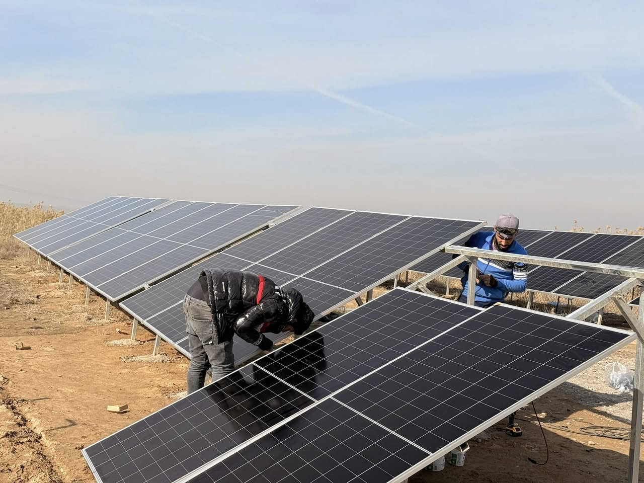 تم بفضل اللّٰه تركيب منظومة طاقة شمسية من قبل كوادرنا في 

#قرية العسلية 

للاخ :: داود سليمان محمود 
  
✅ نظام طاقة شمسية متكامل بأعلى المواصفات

✅فولتية ثابتة 220فولت 
✅كهرباء مستمرة بدون انقطاع 

🔵عاكسة زراعية قدرة (30) KW 
🔵الواح قدرة  (645) واط نوع Aiko عدد (30) 

علماً ان حجم الغطاس (15) حصان 

✅صيانة فورية بحالة مواجهة اي خلل فني
✅ضمانات عالية وعمر افتراضي طويل
✅خدمات متابعة مابعد التنصيب
 
للاستفسار اكثر الاتصال على الارقام التالية 
***********
***********
⚫️#مكتب #باجوان #للطاقه #الشمسيه
