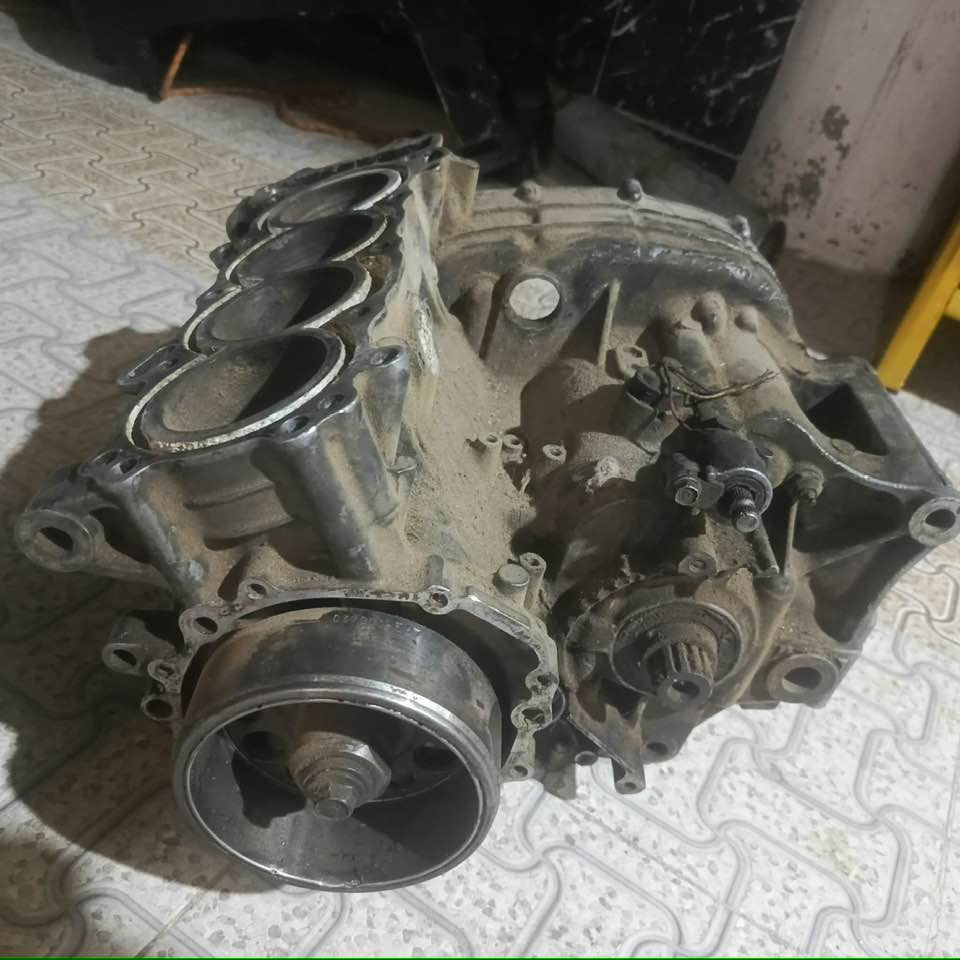 #فشك وكرنك وكير ار ار حجم 600 
كرنك يحتاج كص 
 بوش جدد #السعر 150
رقمي***********
