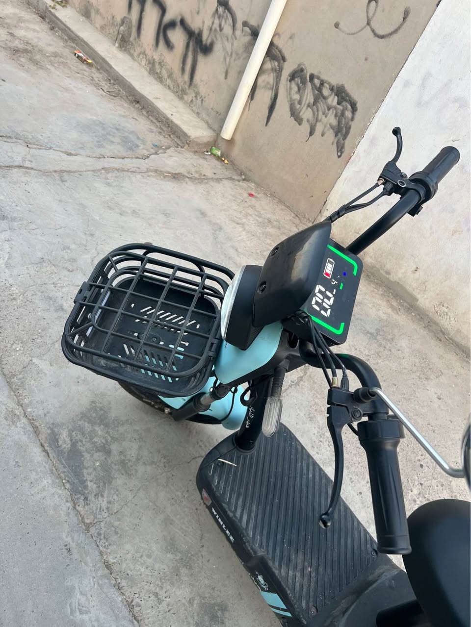 باسكيل شةحن جوار باتري  ١٦ فولت  زورخاوينة هةموو كياني ايش اكات كةم بةكار هاتوة  حةجم ١٤ سعر ٢٥٠ 
***********
*********** كركوك, العراق
