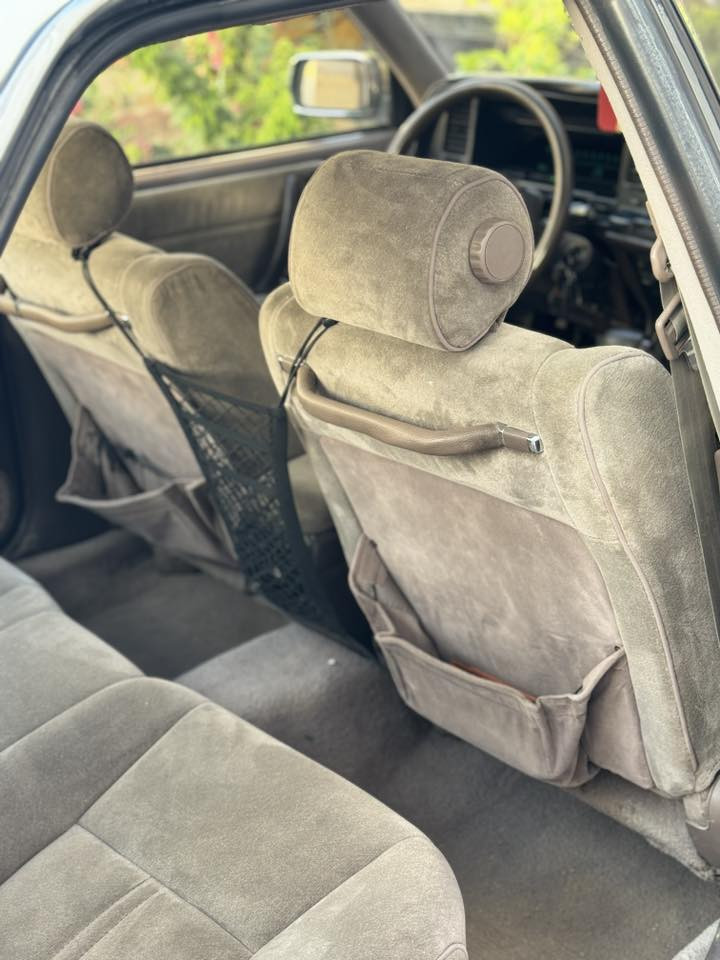 السلام عليكم شباب هارتوب موديل 90 رقم بغداد مشروع وطني مكفولة من الكص ونقل الجثة والضربة مكينه 2500 بسمي هزة جديدة 

حداديه مكفوله+تبريد+كهربائيات كلها شغالة 

(كير مكينة حدادية مكفولات)
السيارة جاهزة من كلشي ربع ما تصرف عليها ترايك وين ما تريد 

السعر 62 وبيها مجال جداً بسيط 

مكان السيارة ديوانية ‬ 
للاستفسار🤍
***********
