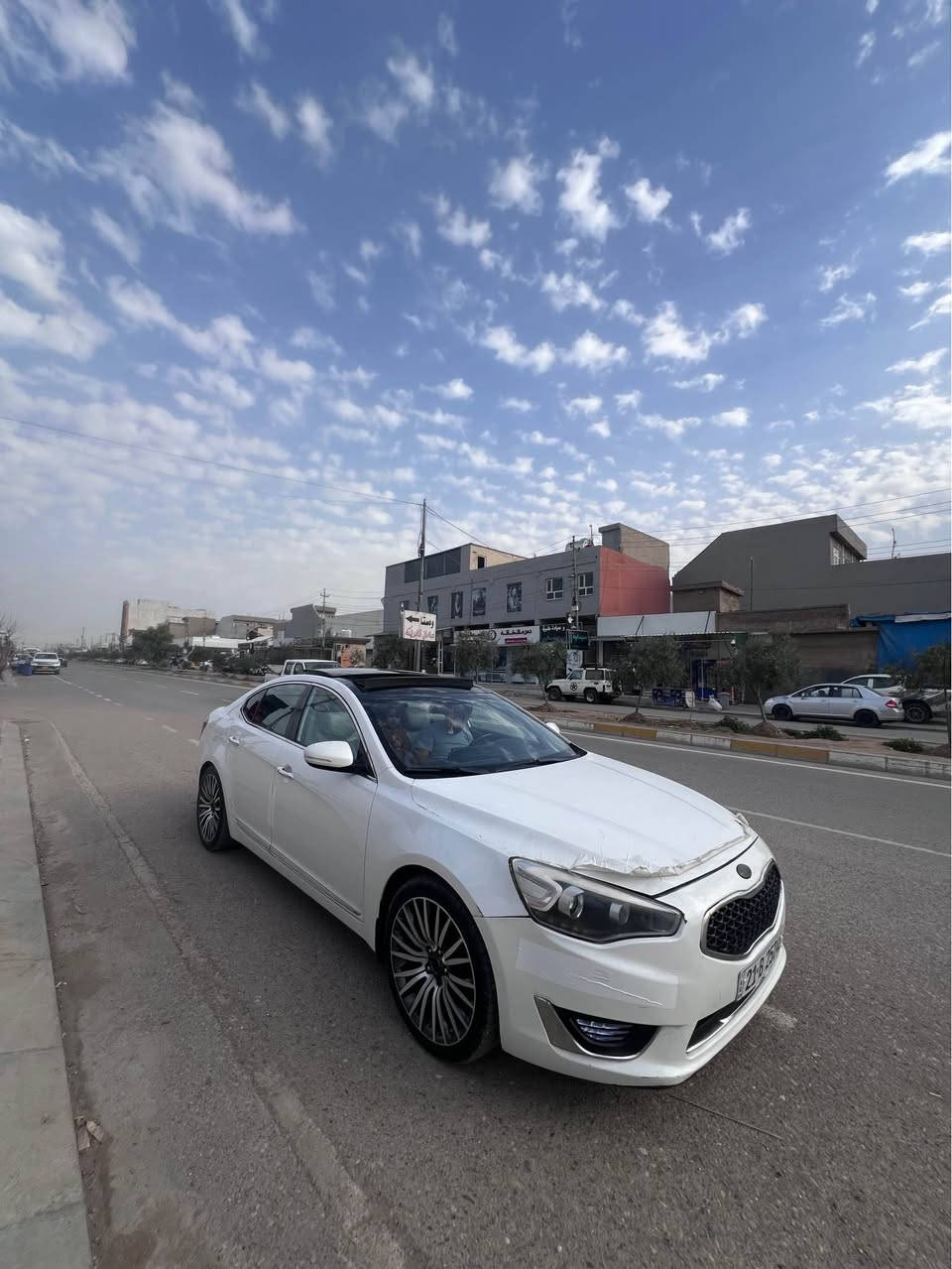 كادينزا 2014ملكي فول فول كل بشرت محرك  كبس  بس بونيت و شبر جملغي خلفي تبريد كير و محرك بشرت ولا دينار مصرف  سعر ١٤٣  و مجال *********** أربيل, العراق
