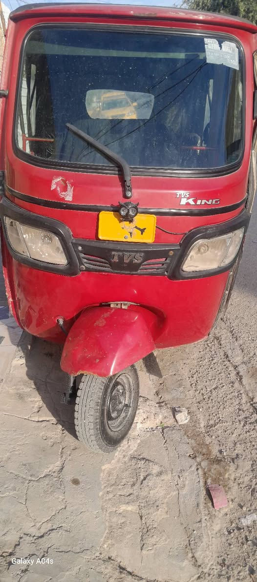 السلام عليكم تكتك تي في اس موديل 19اوراق اصليه كامله وبيه معامله مال ترقيم هم كامله تكتك بمعنى الكلمه جاهزه كل نقص مابيه السعر 3500وبيه محال مكاني بغداد الشعب ***********
