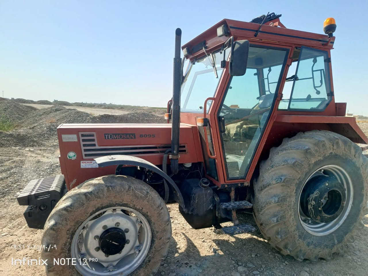 السلام عليكم 
تركتر تومسان موديل 2014 رقم سنويا أربيل شرط التحويل محرك لا صرف ولا بخار گير أكسل هيدروليك شرط بلادي
السعر: 110 ورقة و بيها 
العنوان الحويجة أشريعة 
الاتصال: ***********
