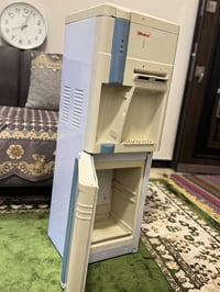 للبيع براد ماء اصلي ومكفول مي مالته والثلاجه ثلج امانه الله مكاني بغدا...