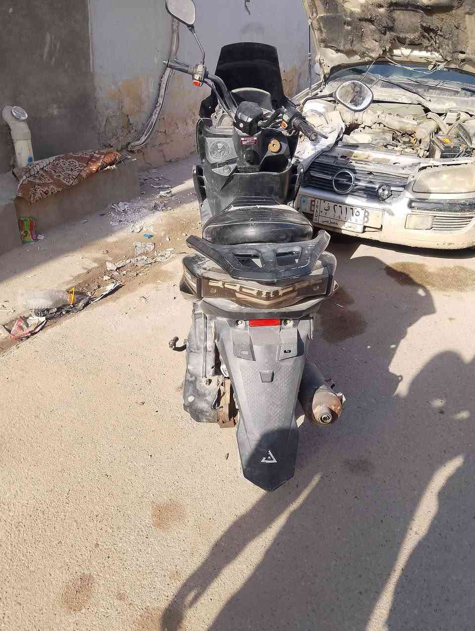 السلام عليكم دراجه للبيع
السعر 300 وبيه مجال 
ناصريه الصالحيه
***********
