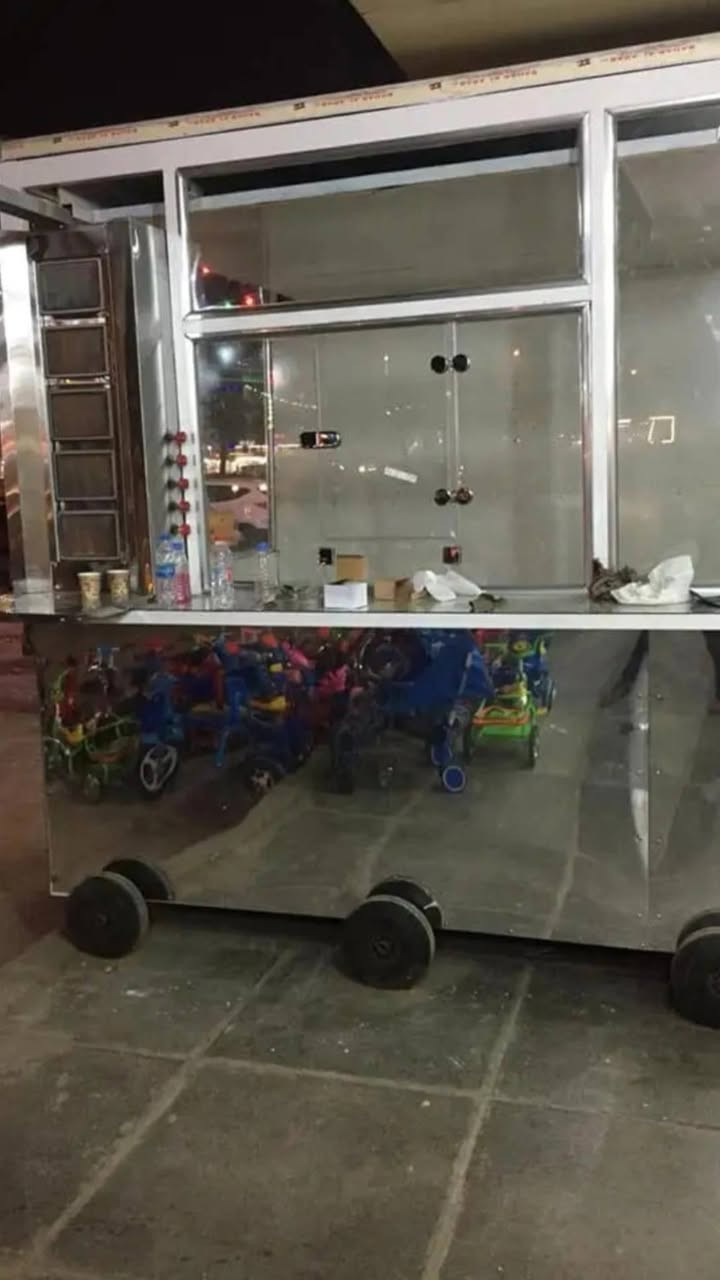 سلام عليكم عربانه كامله جاهزه نظيفه وجديده للبيع الاتصال على رقم ***********
