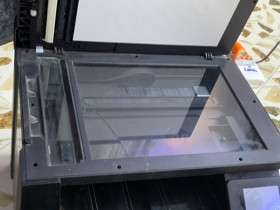 طابعة HP LaserJet Pro 200 Color MFP M276nw ضررها الكلاس مالتها مكسور انطيني سعرك عنواني بغداد حي جهاد ***********
