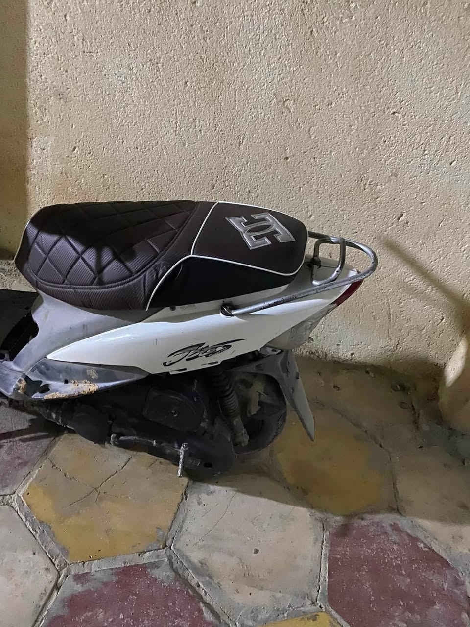 ماكس منغولي كهربائيات كله شغاله سلف هندر مكينه ٥٥ شلعه معدل اتشك الكاع بيه نواقص بسيطه سعر ٤٢٥  وبيه مجال ***********
