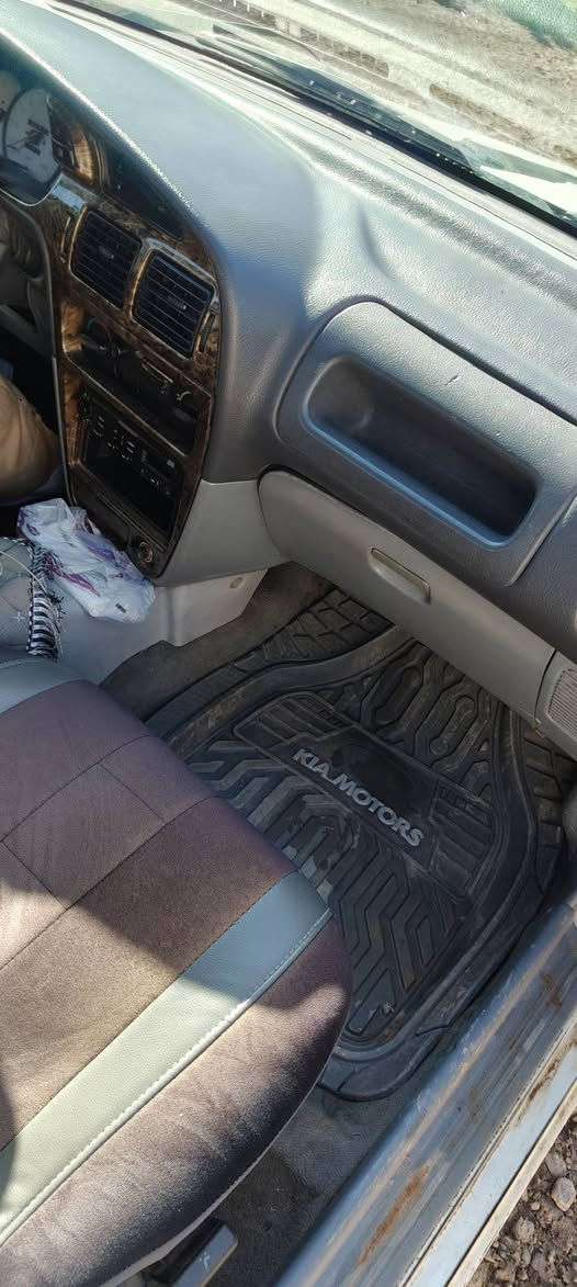 السلام عليكم
🚗سيارة بروتون نظيفه «غير محوره غير مطلوبه» احسن من الصور موديل 2002سنويه باسمي2030 رقم الماني انكليزي موضح  بلصوره محرك 1500 شرط ولا صرف ولانفخ ولا رخاوه غرفتها نضيفه تبريد تدفئه شغال تواير جدد قبل شهر شديتهن   لا صبغ لا معجون ولا دواخل شرط الدعاميه الخلفيه شويه مصبوغه 
السعرر55$
***********
***********
