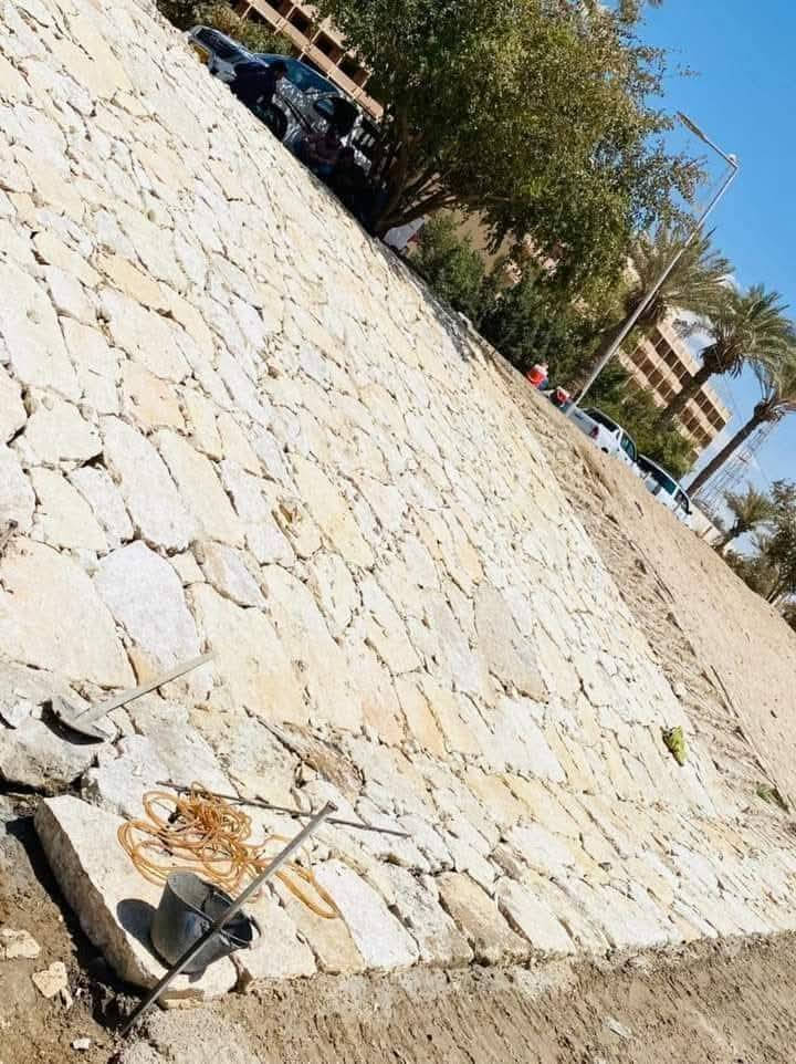 البناء الحجر كرسته وعمل في كافة المحافظات 
***********
