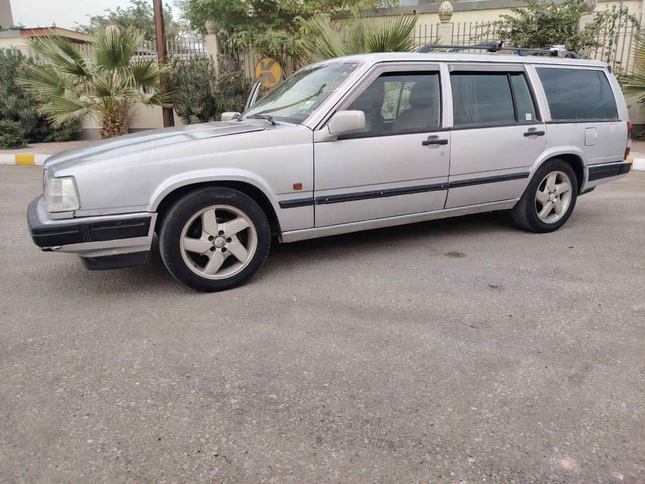 للبيع سياره فالفو ستيشن موديل 1989
740 ضربته فقط جاملغ خلفي رقم نكليزي الماني

***********
