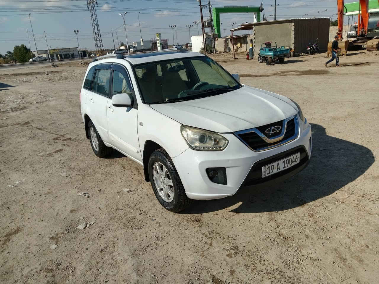 السلام عليكم للبيع تيكو موديل 2013 سياره جاهزة كير مكينه تبريد حداديه كله جاهزة مكفولة من الضربه بيه صبغ بسيط جدا سنويه جديده رقم دولي فول اوتوماتيك مكانه حله السعر 49 الاتصال ***********
