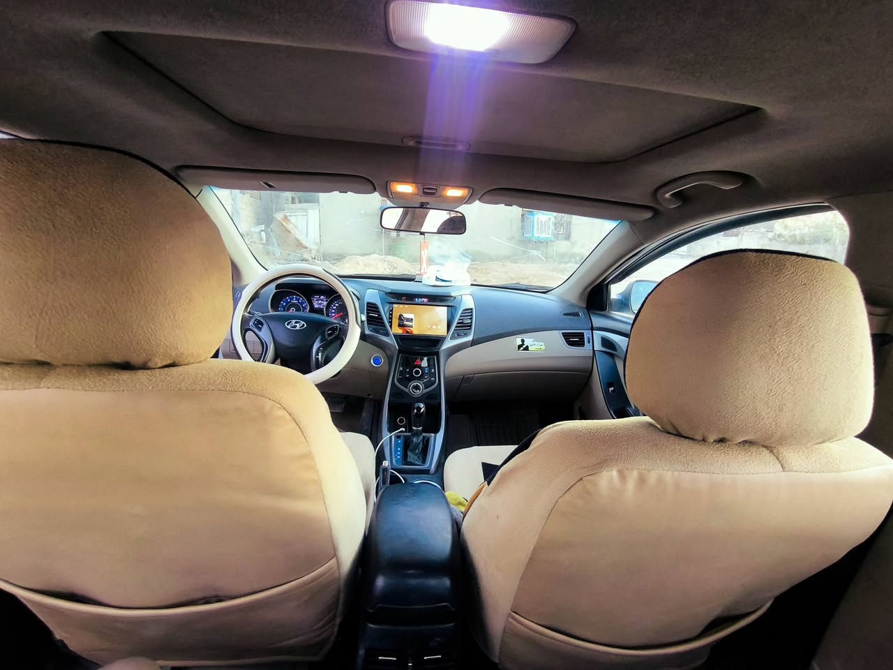 2016فول موصفات استيراد خاص بصمه فتحه ماشيه 190سياره رقم بغداد
مكينه 1800✈️.
صدر✅
تايرات✅
تبريد✅
تتفئه✅
سياره جديده مكان بابل طهمازيه. 
***********ابو علي
السعر130وبيه مجال مجال.
