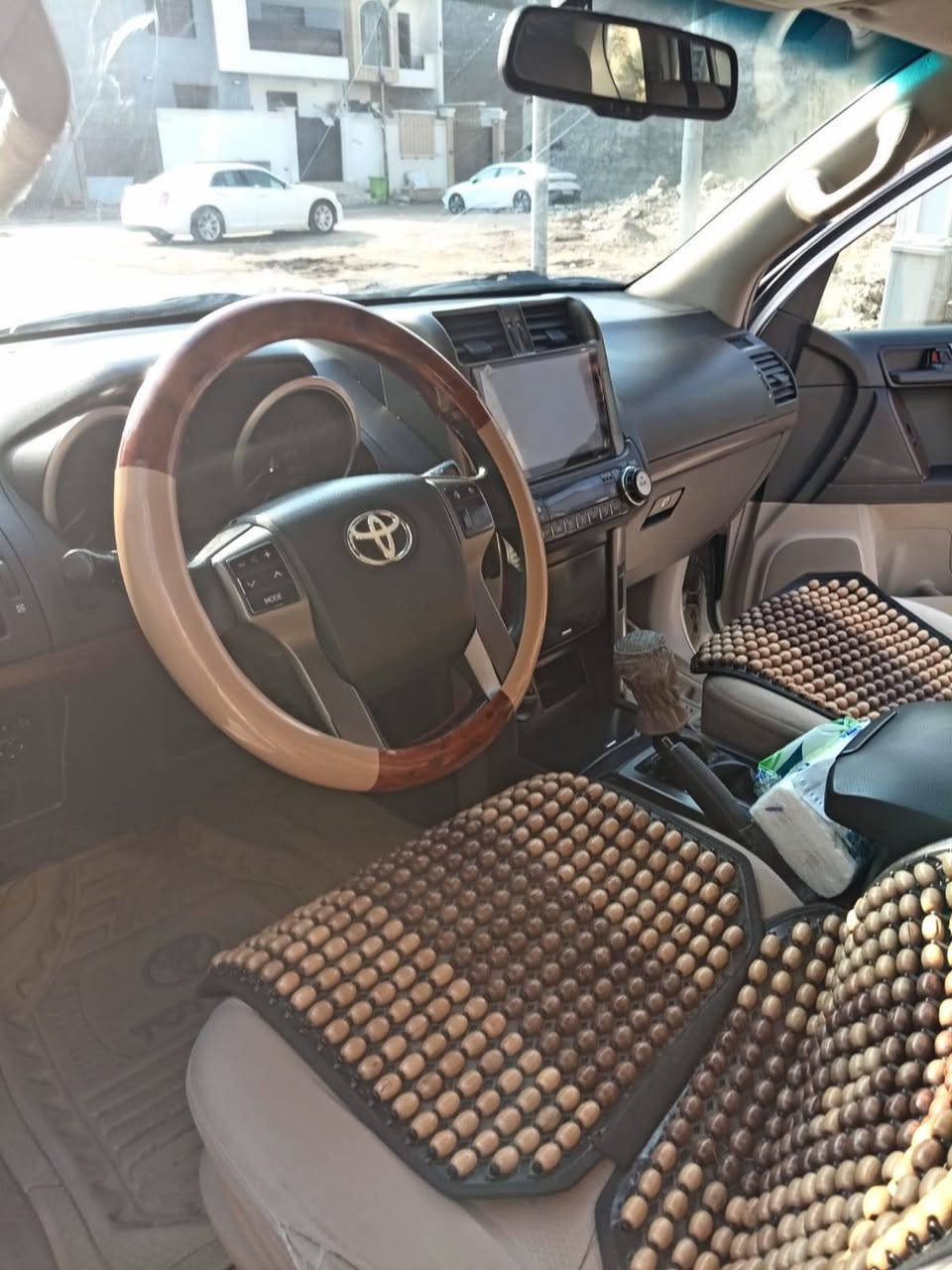 برادو موديل 2010 للبيع
4 سلندر سبير تعليك 
شفط مري 
٧ راكب 
محرك وكير بلاد 
تبريد ثلج وتدفئه
شاشه +كامره 
رقم اربيل جديد
سيارة تحويل باسمنا
سنوية لسنة 2029
اتماتيك دفع رباعي
تبريد 3قطع 
حساسات خلفيه كامرة
السعر:200 وبيها مجال 
العنوان :البصرة 
رقم هاتف :***********
تواصل مع رقم
